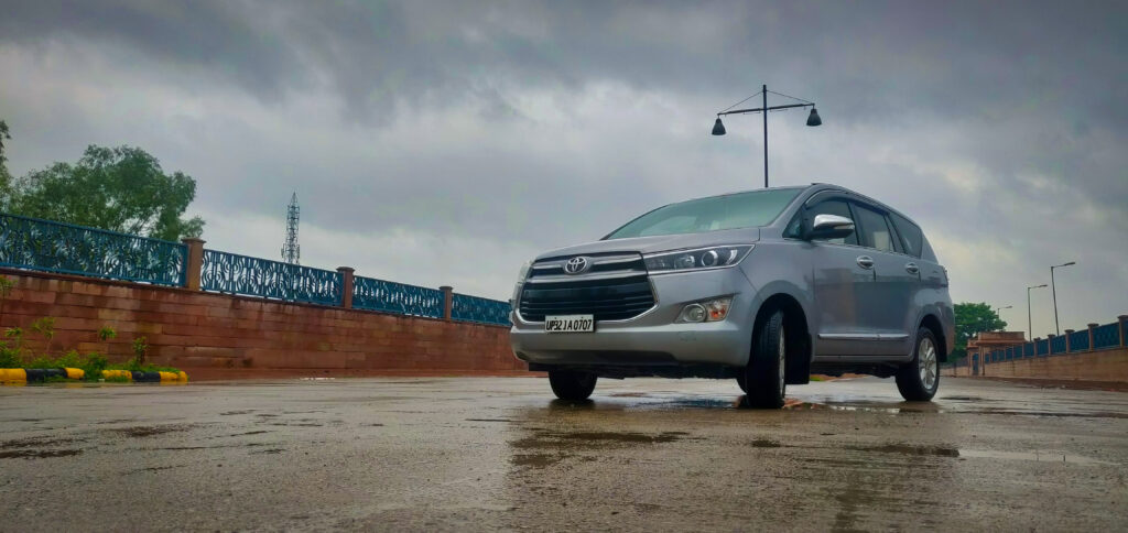 innova crysta on rent in delhi